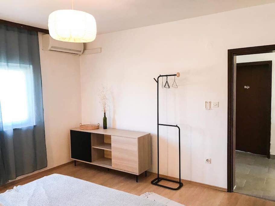 Lukenda Rooms Pakostane Exterior photo